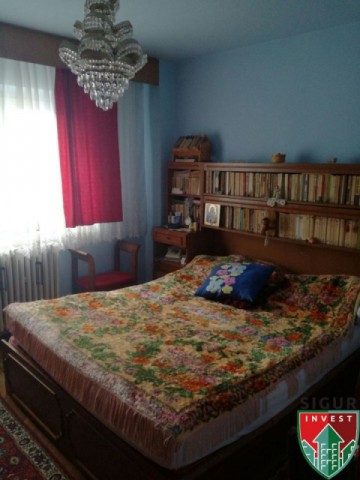 apartament-de-vanzare-4-camere-decomandat-zona-strand-6